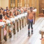 SEE how Roller skater saved a wedding  